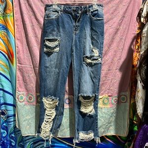 Fashion Nova Women's ripped jeans